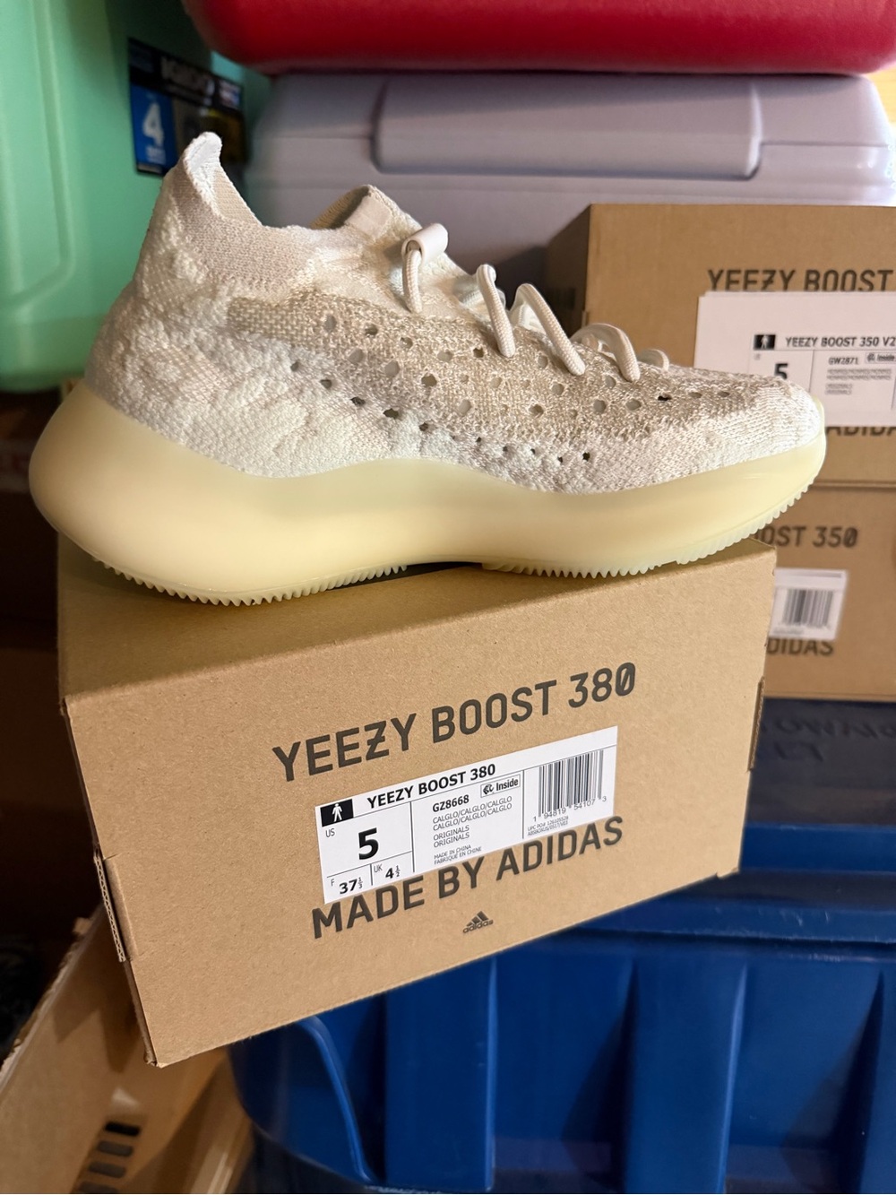Yeezy Boost 380 Cream/Beige Sneaker